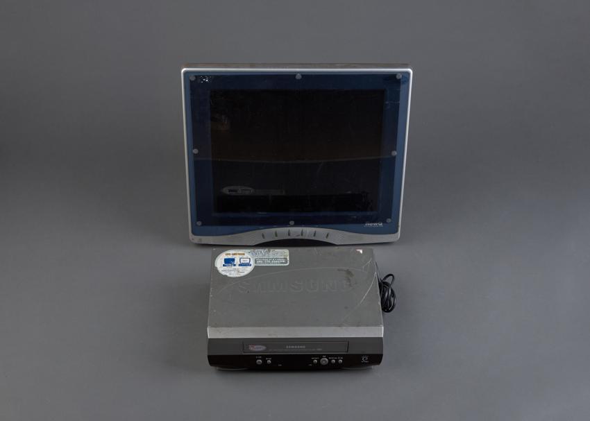 비디오 재생기(SV-J299)와 모니터(NQ-170ET) 이미지